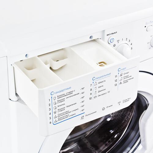 Стиральная машина Indesit IWUB 4085 (CIS) белый